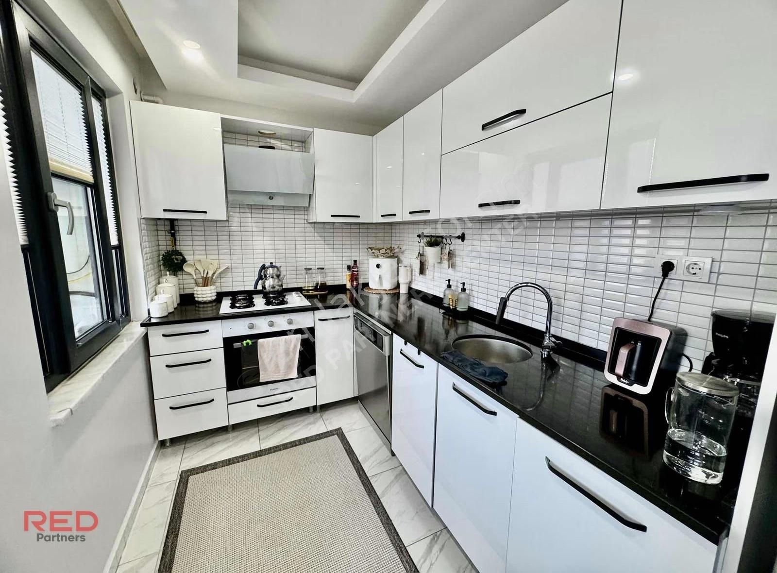 Kartepe'de Havuzlu Site İçerisinde 3+1 Eğimsiz Dubleks - Görsel 21