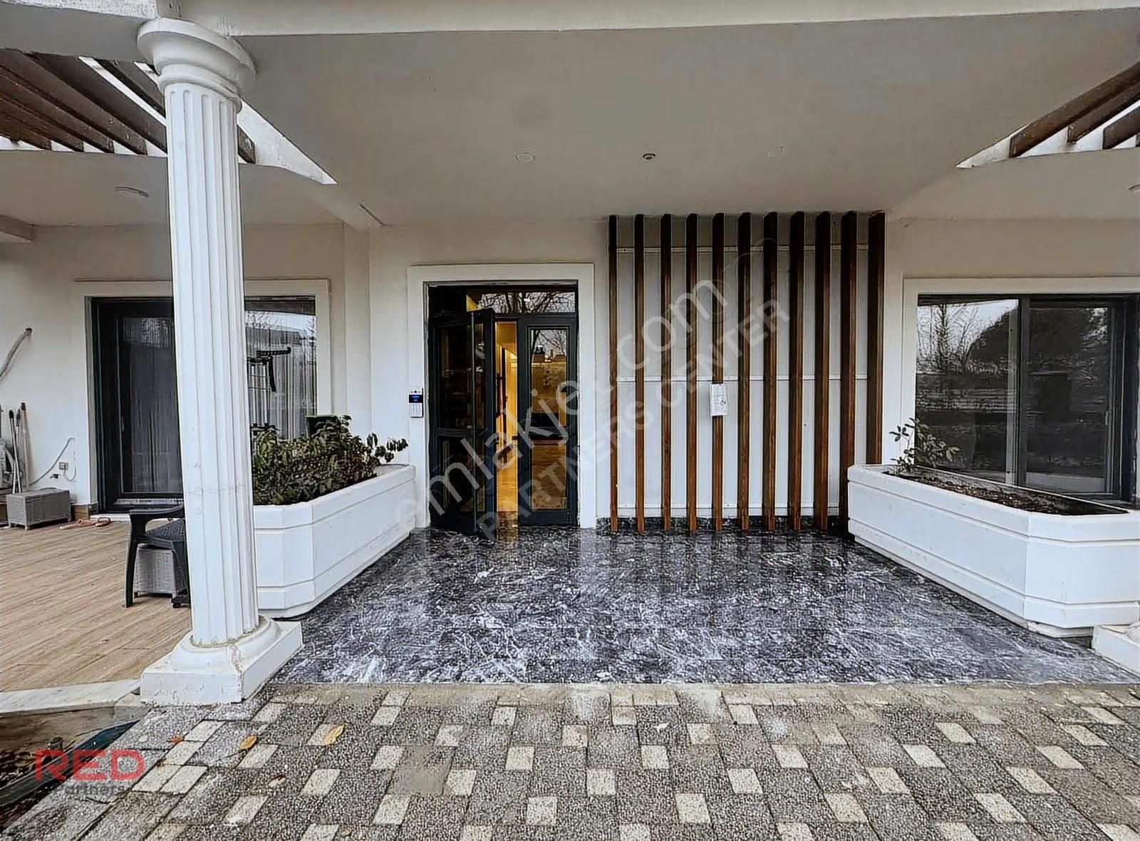 Zeray Mahal'de Site İçinde Satılık Bahçeli Geniş 1+1 - Görsel 4