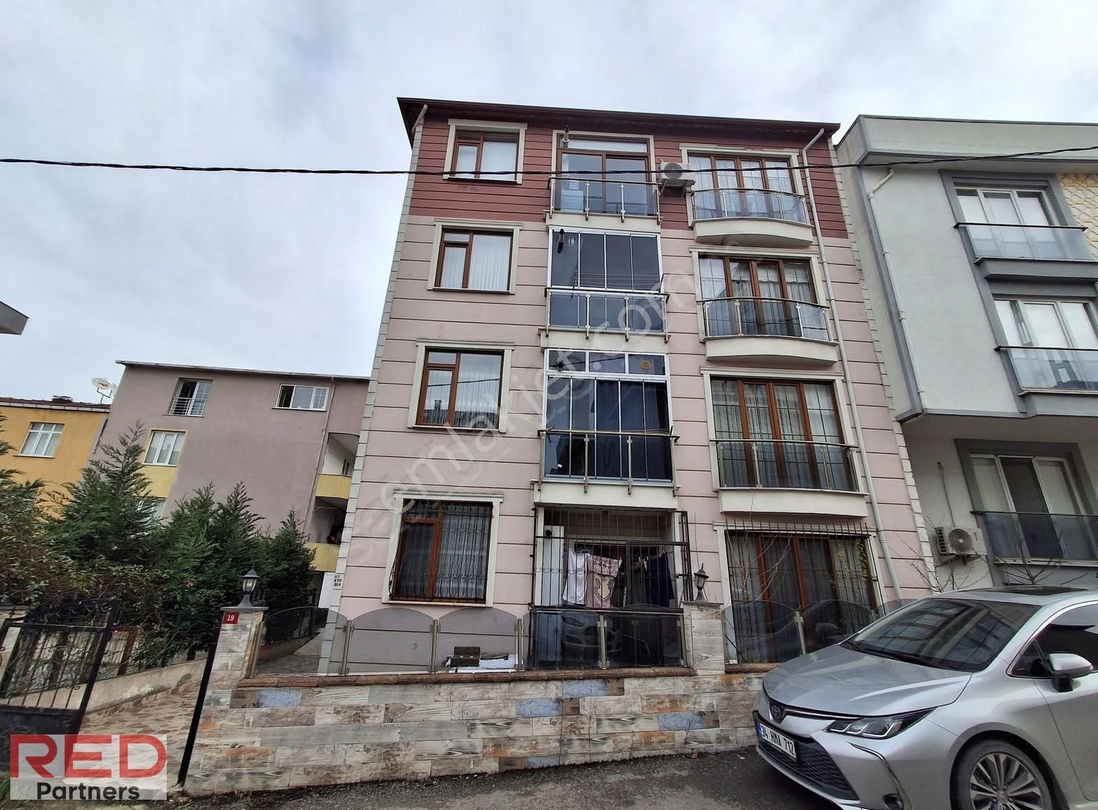 Tuzla Aydınlı'da Ferah Satılık 2+1 Daire ! - Görsel 14