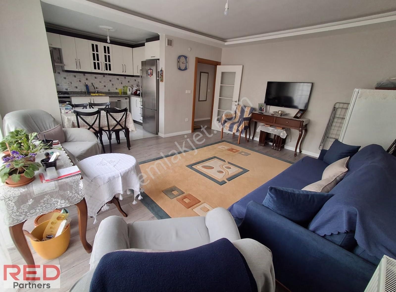 Tuzla Aydınlı'da Ferah Satılık 2+1 Daire !