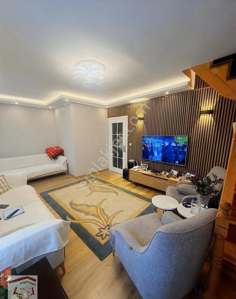4.levent Çeliktepe Mahallesinde 3+1 110m2 Satılık Dubleks Daire
