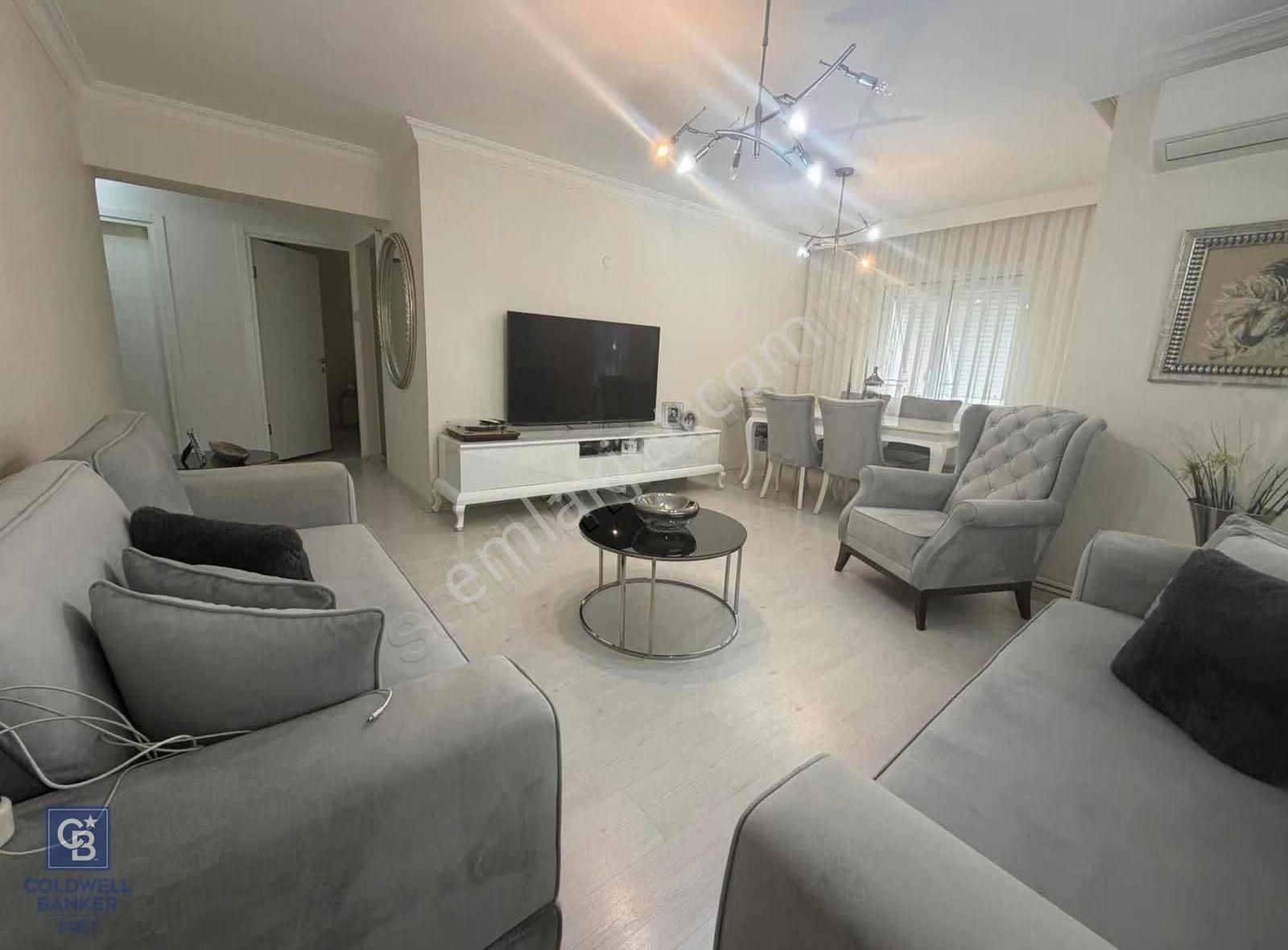 İzmir Poligon Mahallesinde Geniş Ferah 2+1 Daıre