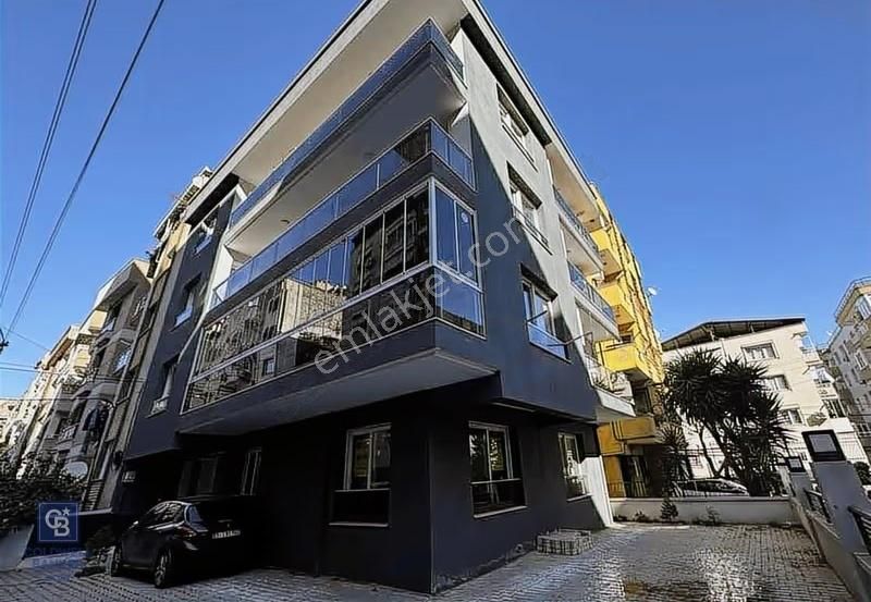 İzmir Karabağlar Bahçelievler'de 2+1 Satılık Daire - Görsel 11