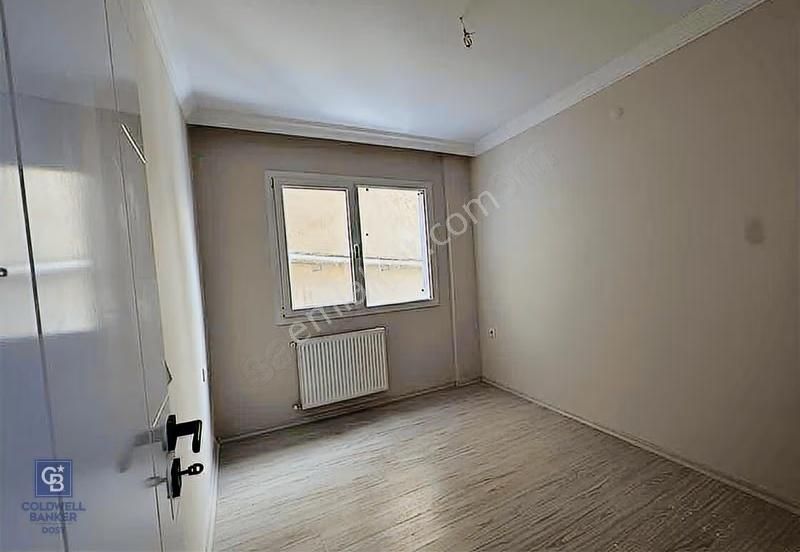 İzmir Karabağlar Bahçelievler'de 2+1 Satılık Daire - Görsel 3