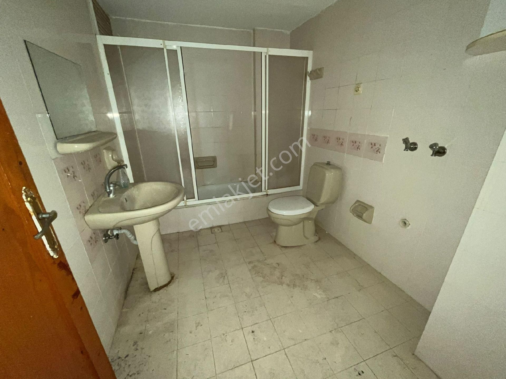 Şerif Remzi Okulu Yanında 2+1 Köşe - Görsel 7