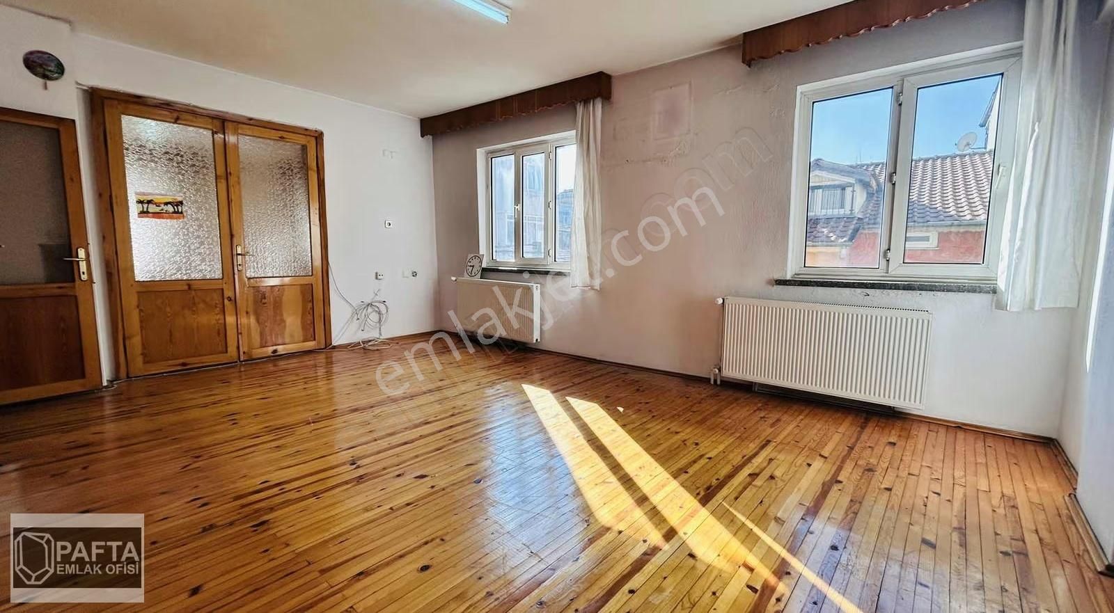 İncilipınarda Satılık Havuzlara Yakın 3+1 Masrafsız Arakat Daire - Görsel 8