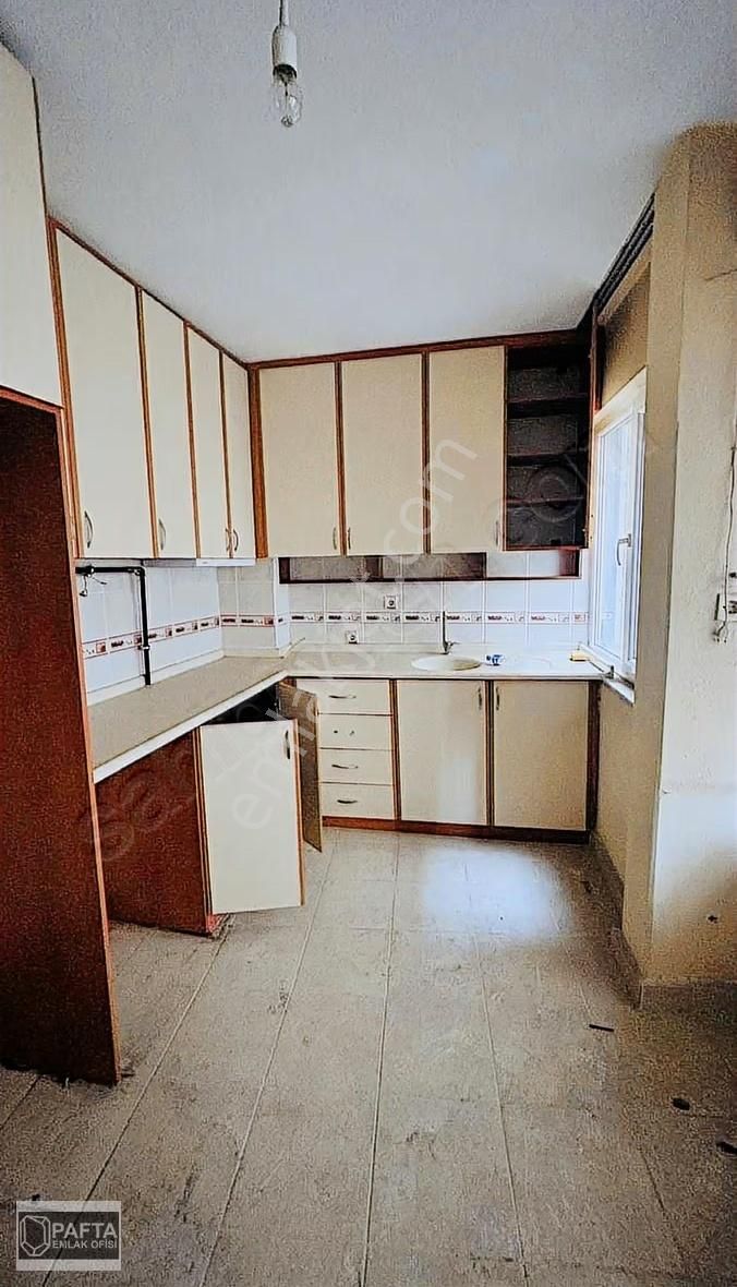 Topraklık Mahallesinde Salı Pazarının İçinde Satılık Daire - Görsel 5