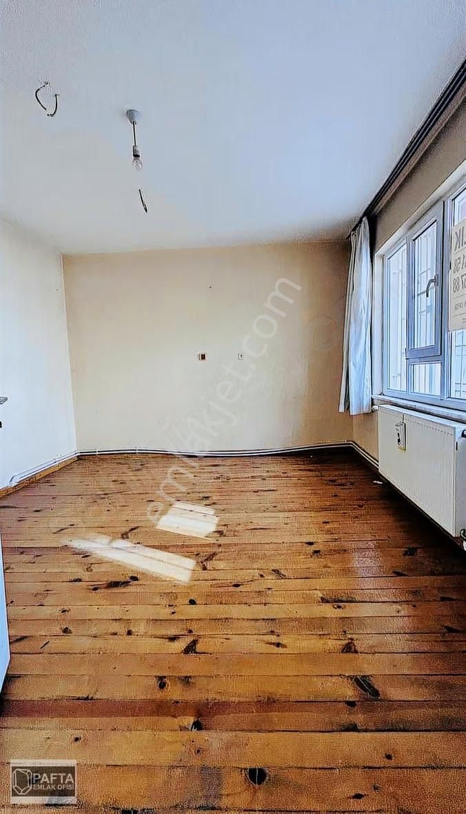 Topraklık Mahallesinde Salı Pazarının İçinde Satılık Daire - Görsel 10