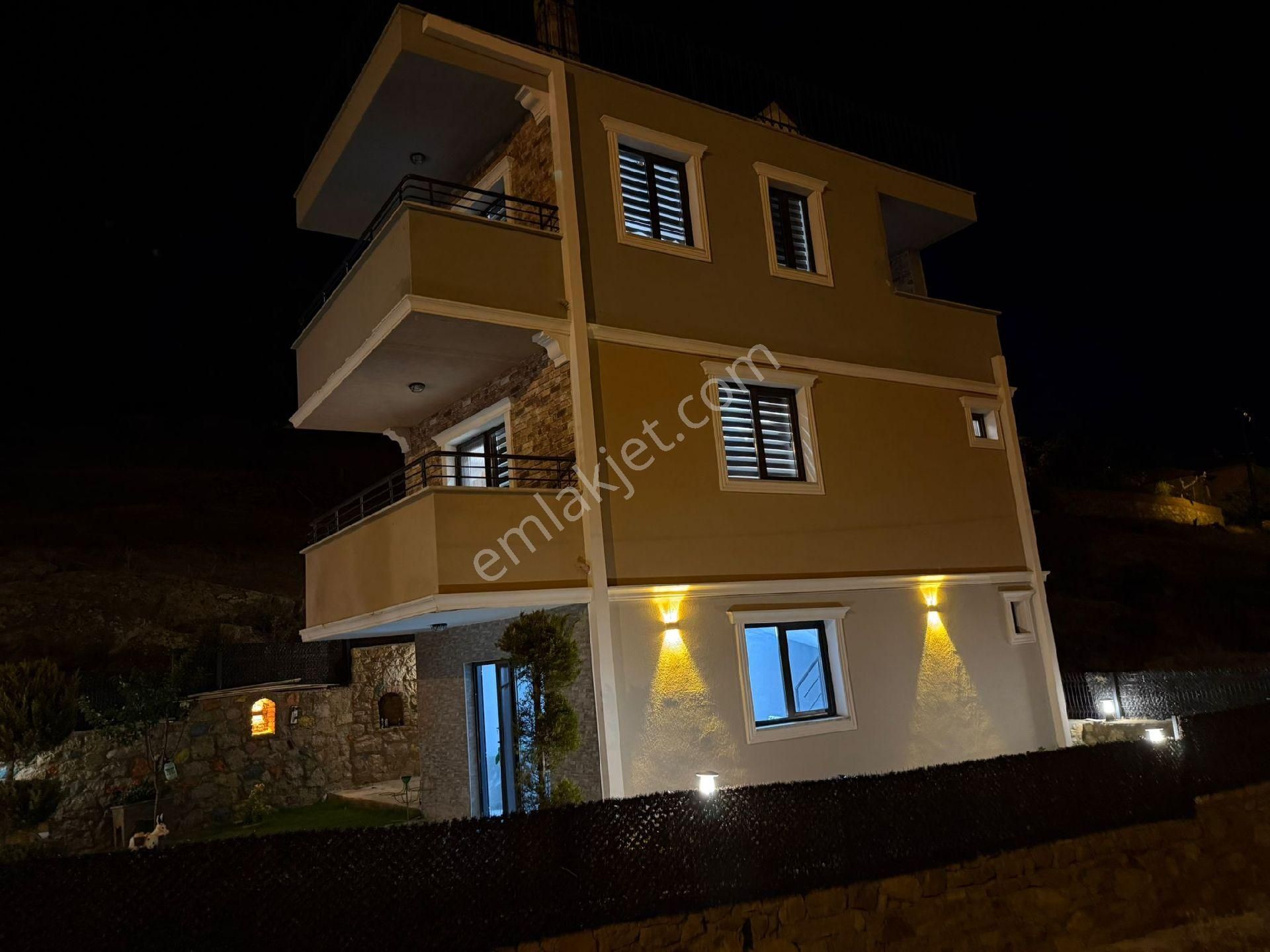 Balıkesir Gömeç Sahil Kesimde 4+2 Olan 3 Katlı Villa Satılıktır - Görsel 19