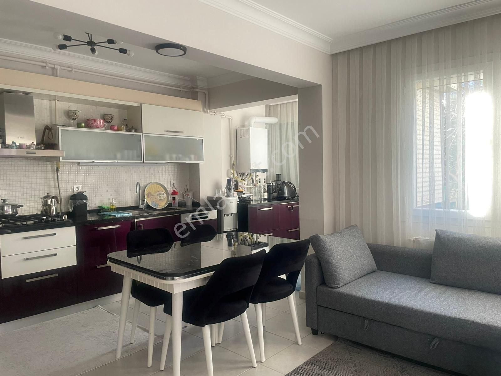 Girne Caddesi Yakını İyi Konum'da Geniş 2+1 Satılık Daire - Görsel 6