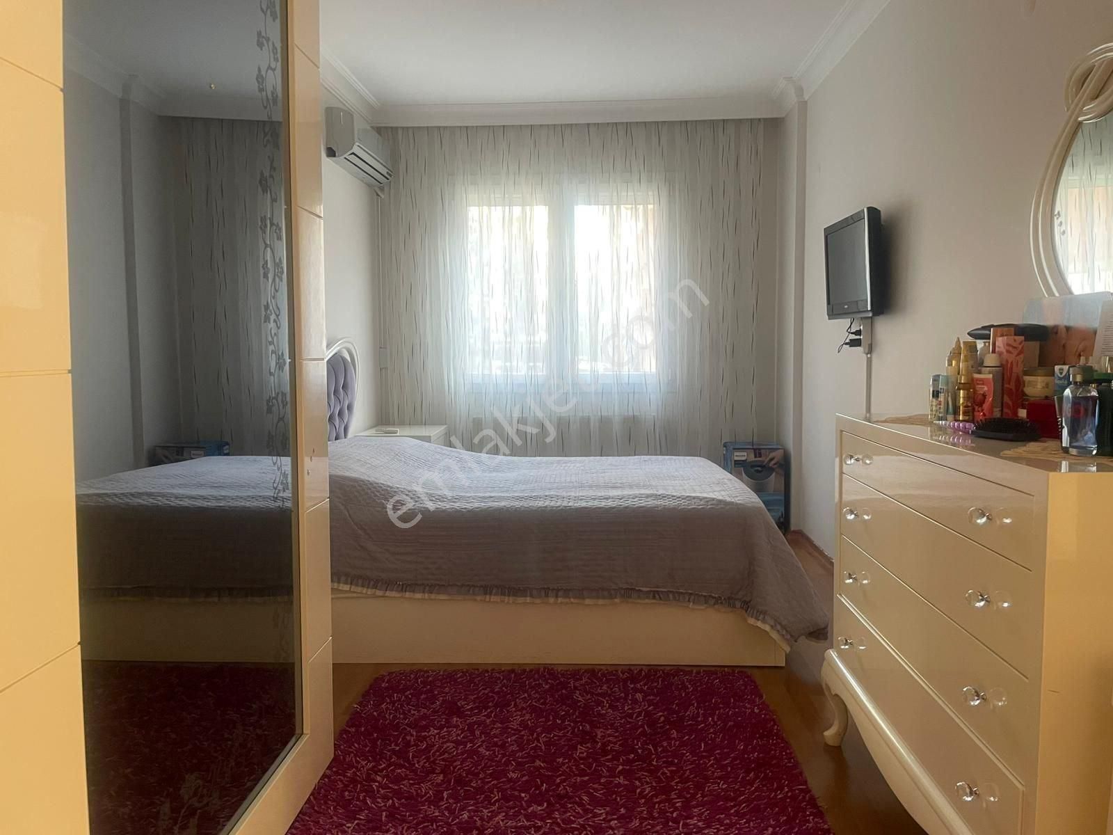 Girne Caddesi Yakını İyi Konum'da Geniş 2+1 Satılık Daire - Görsel 11