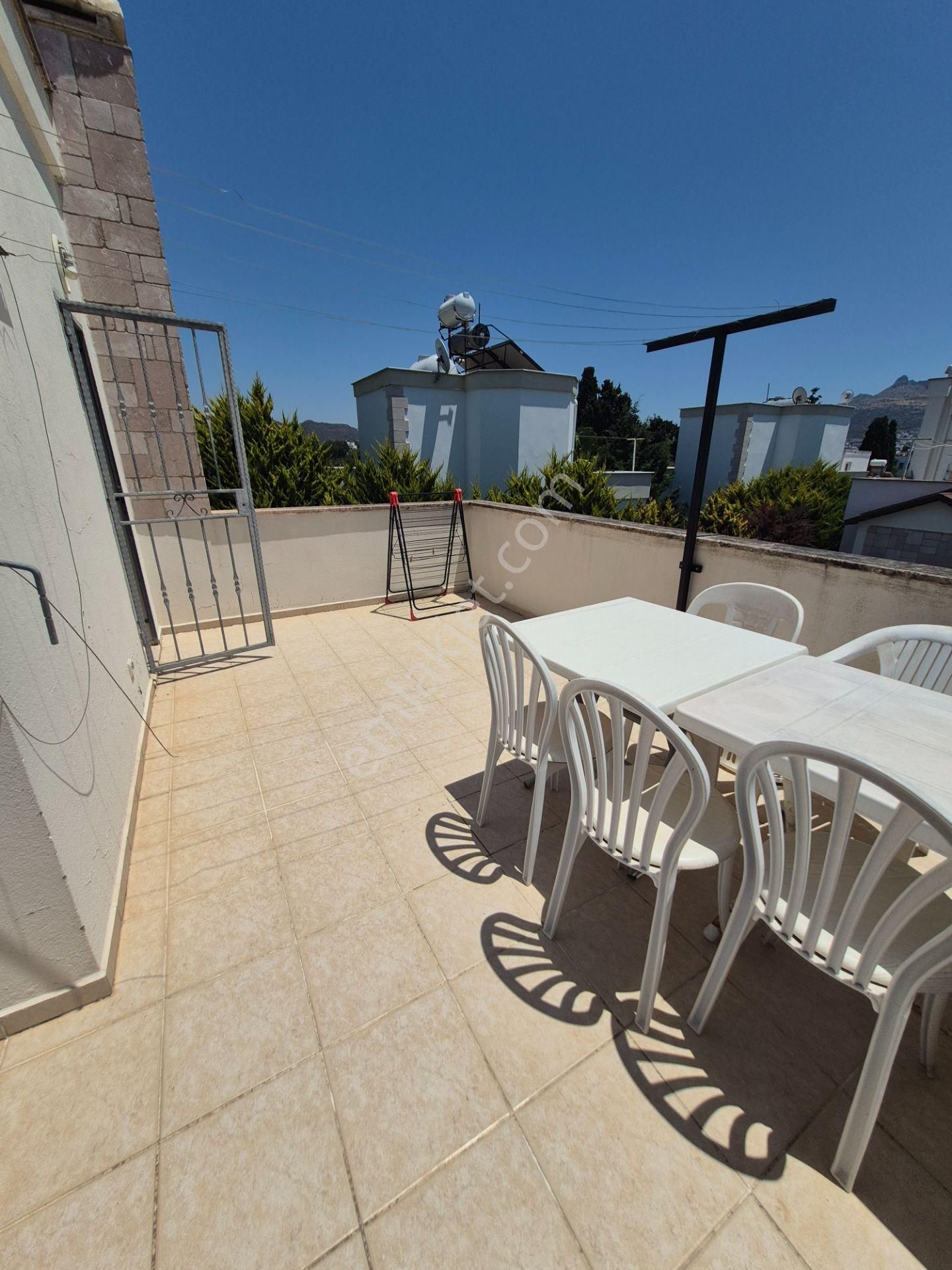 Turgutreis Bahçelievler Mahallesinde Yüzme Havuzlu Site İçerisinde Denize Çok Yakın Satılık Tripleks - Görsel 25