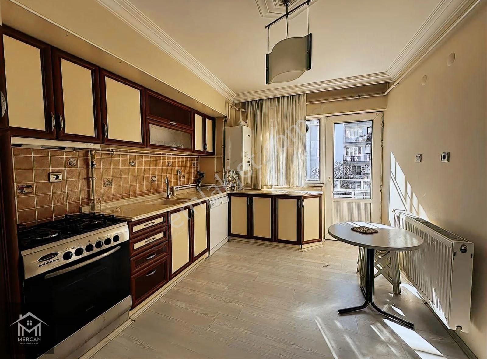 Mercan'dan Askeriye Yakını 140 M2 2+1 Kısmi Eşyalı Kiralık Daire - Görsel 8