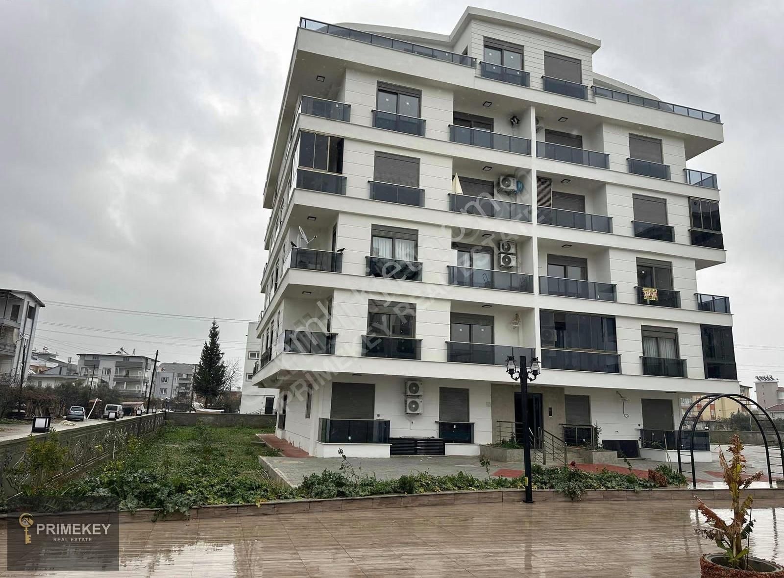 Site İçi Lüks Havuzlu Gerçek Yüksek Giriş 1+1 - Görsel 5