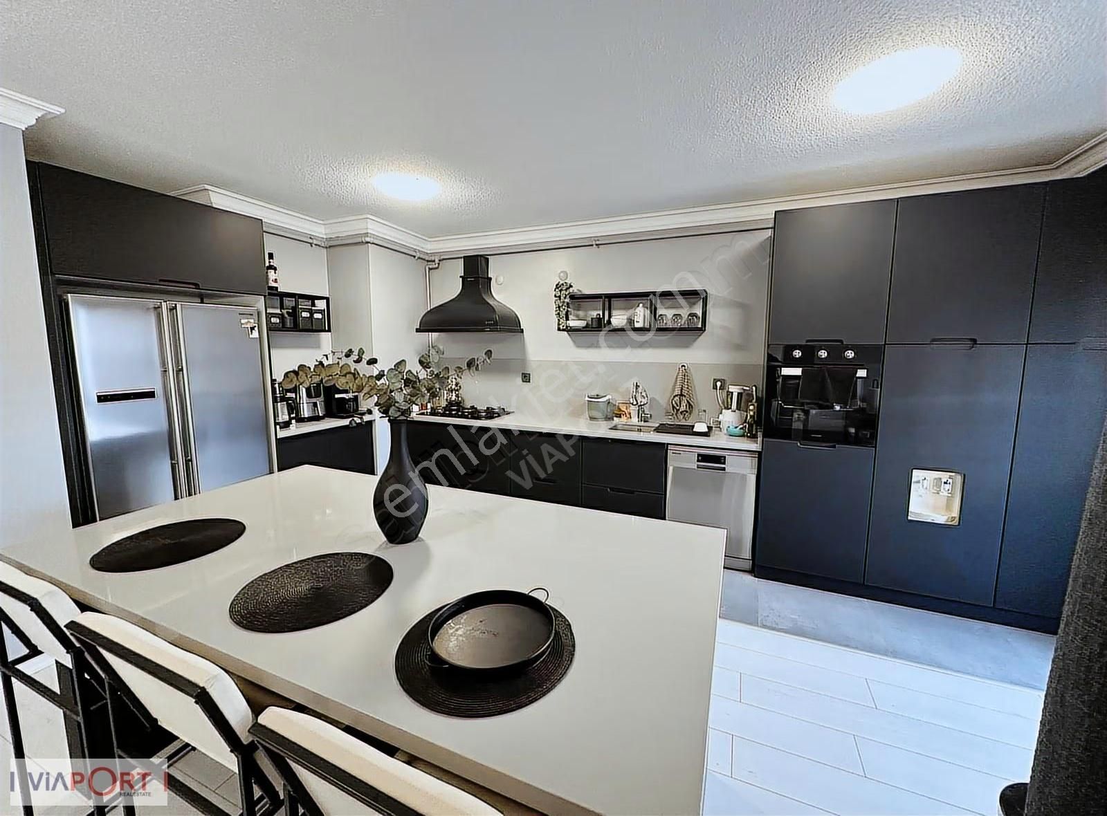 Viaport'tan Bağlıca'da Sitede 3+1 Özel Tasarım Ultra Lüks Daire - Görsel 7