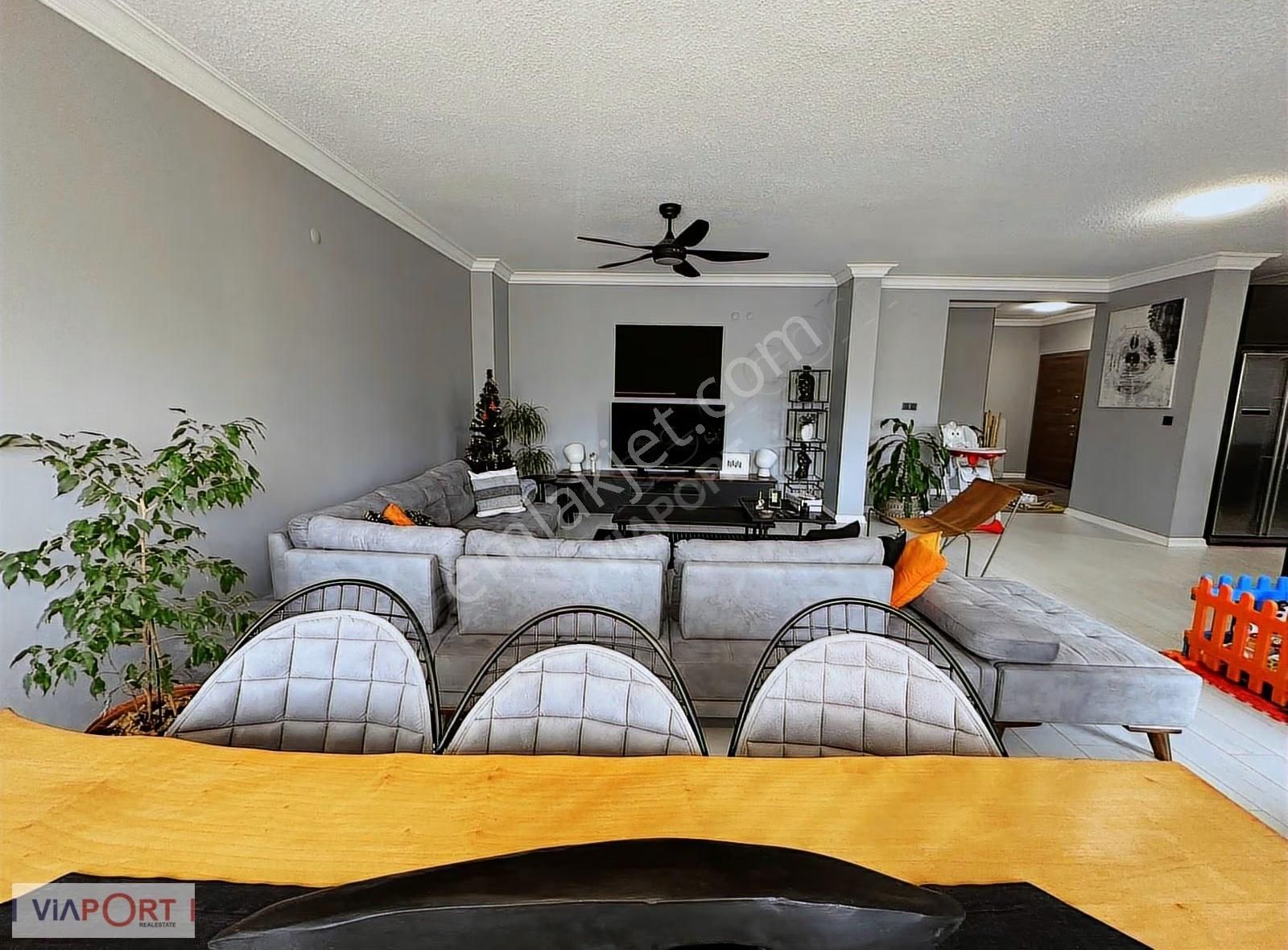 Viaport'tan Bağlıca'da Sitede 3+1 Özel Tasarım Ultra Lüks Daire - Görsel 4