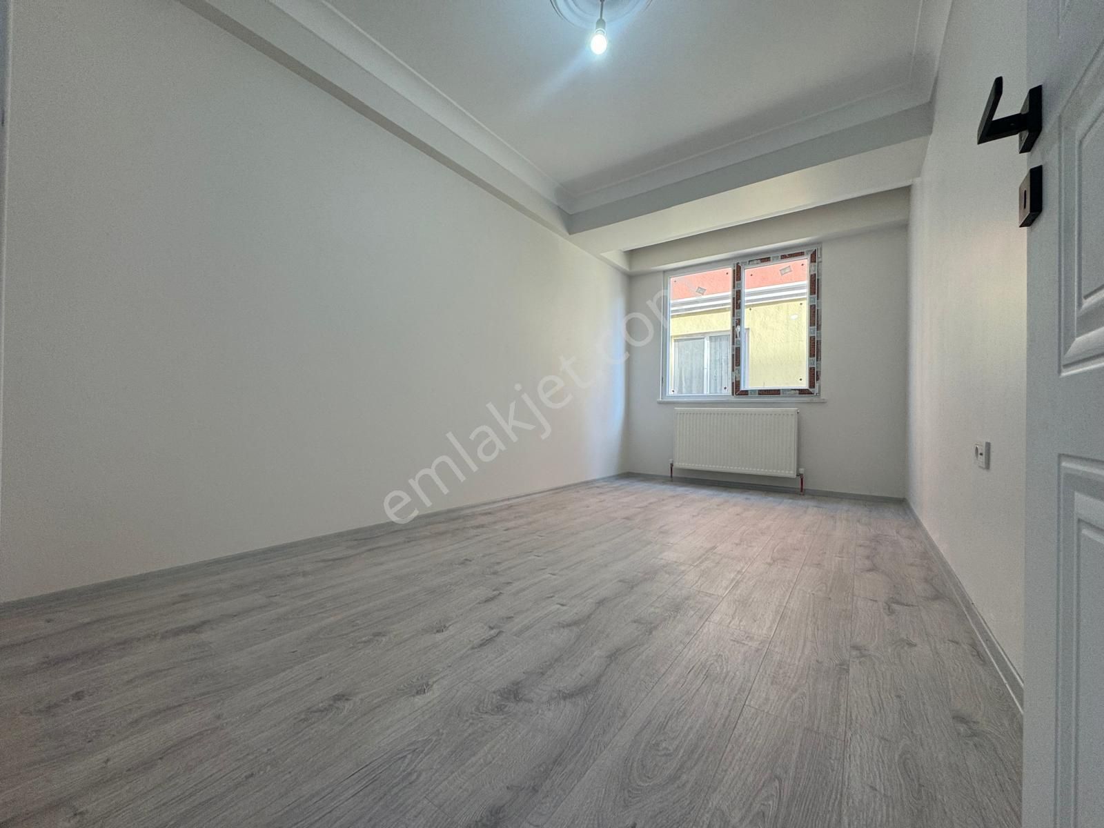 Yıldız Dan Hürriyette Metro Metrobüse Yakın Sıfır Lüx 2+1 Daire - Görsel 4