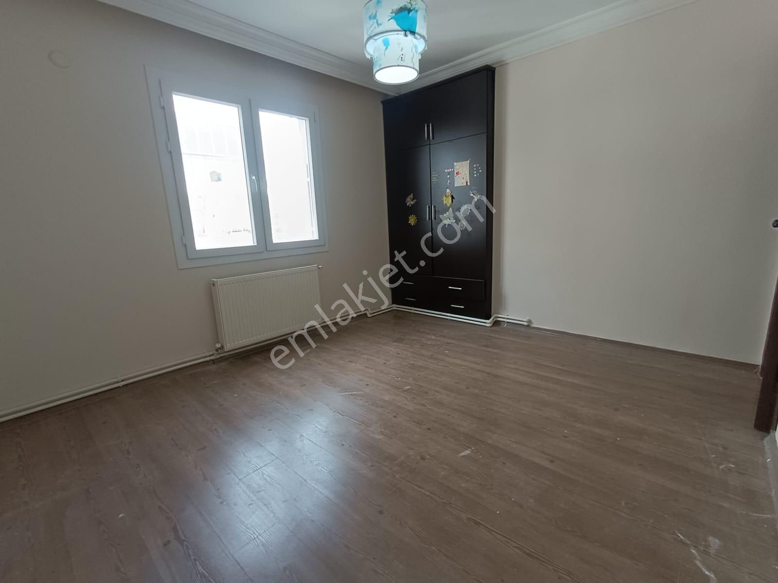 Toros Mahallesi T. Özala Yürüme Mesafesinde 3+1 Kapalı Mutfak+doğalgazlı+cam Balkonlu+satılık Daire - Görsel 12