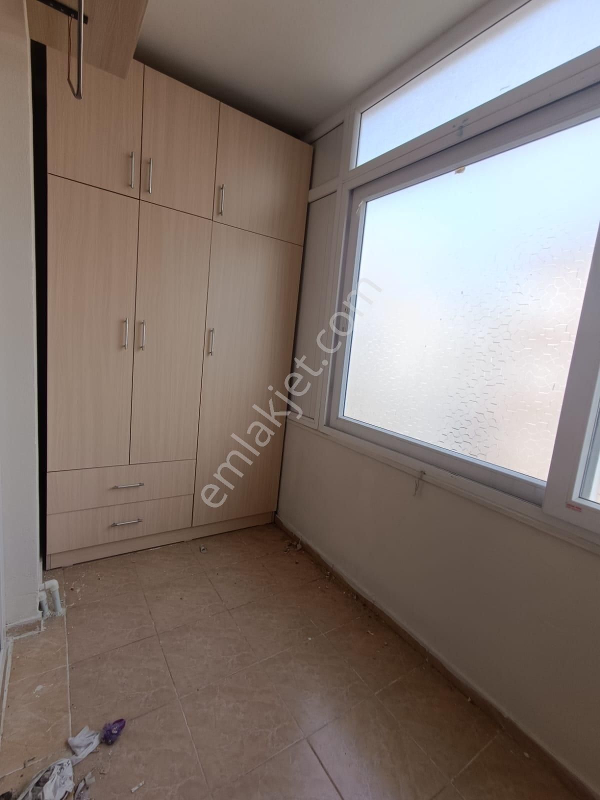 Toros Mahallesi T. Özala Yürüme Mesafesinde 3+1 Kapalı Mutfak+doğalgazlı+cam Balkonlu+satılık Daire - Görsel 24