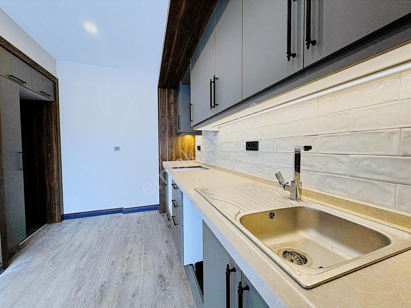 Kuşadası Davutlar'da Ara Kat Ebeveyn Banyolu Satılık 2+1 Daire - Görsel 26