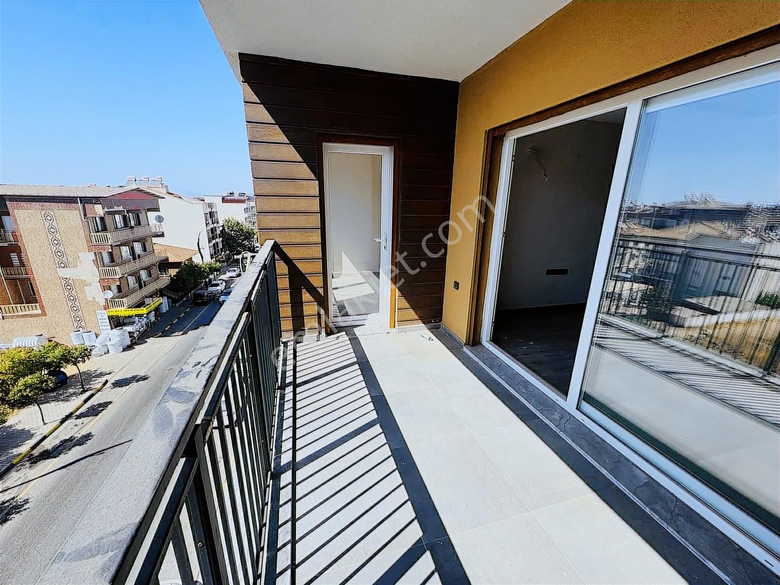 Kuşadası Davutlar'da Ara Kat Ebeveyn Banyolu Satılık 2+1 Daire - Görsel 29