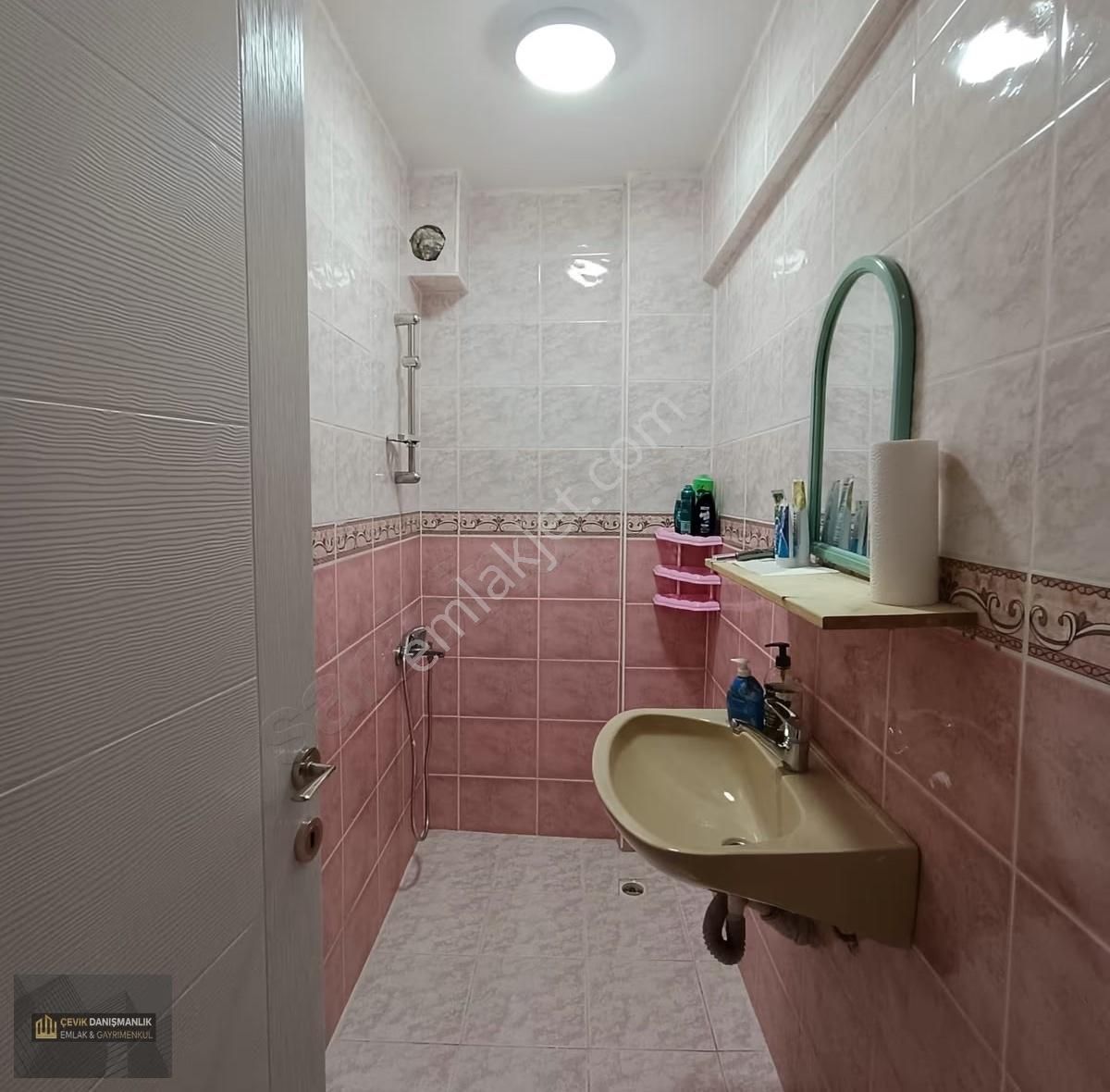 Kartaltepe Kat 1 Full Eşyalı 80 M2 Kombili Kapalı Balkon - Görsel 9