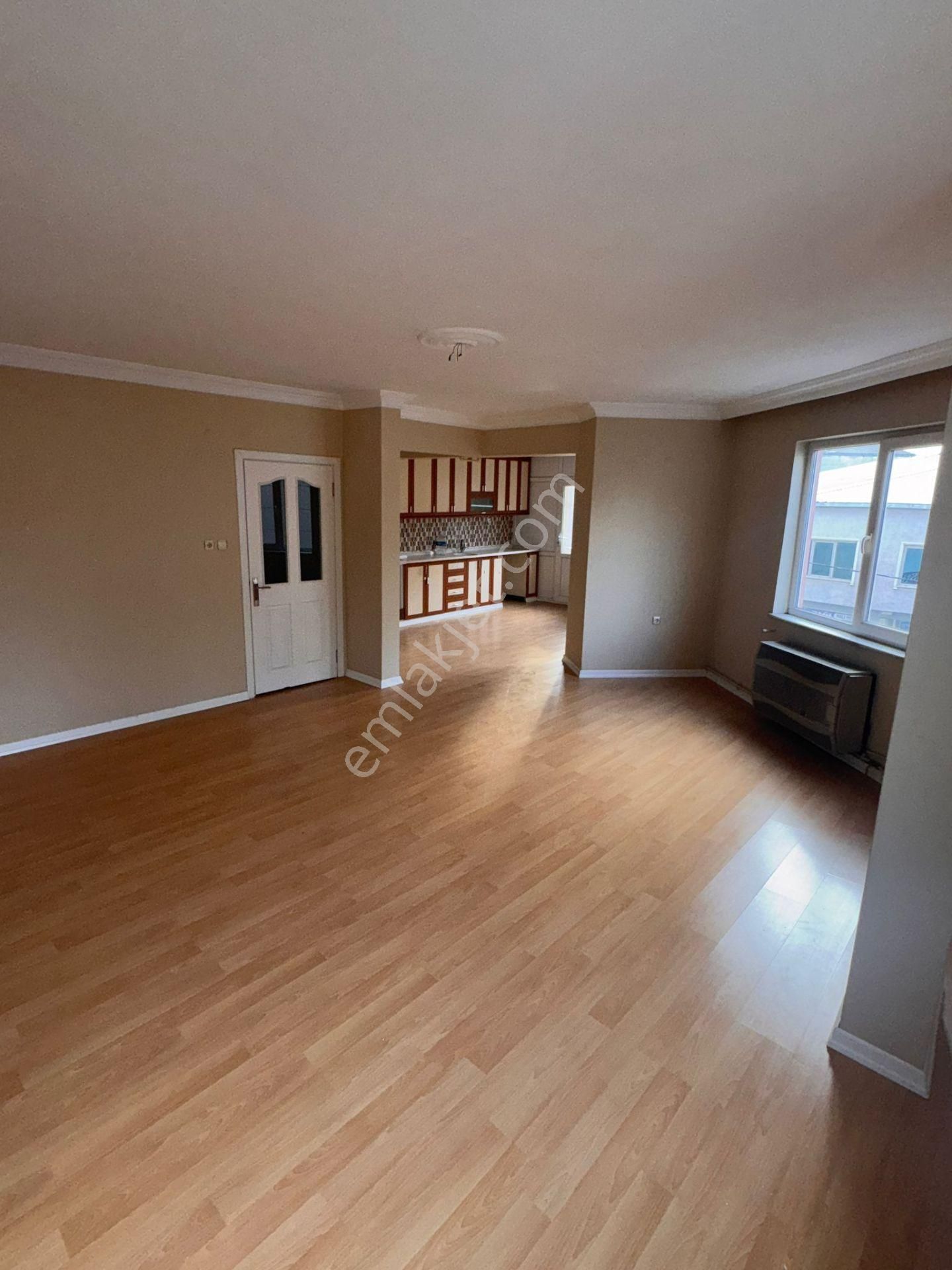 Millet Mahallesinde Kafeler Caddesine Yakın 2+1 Daire - Görsel 15