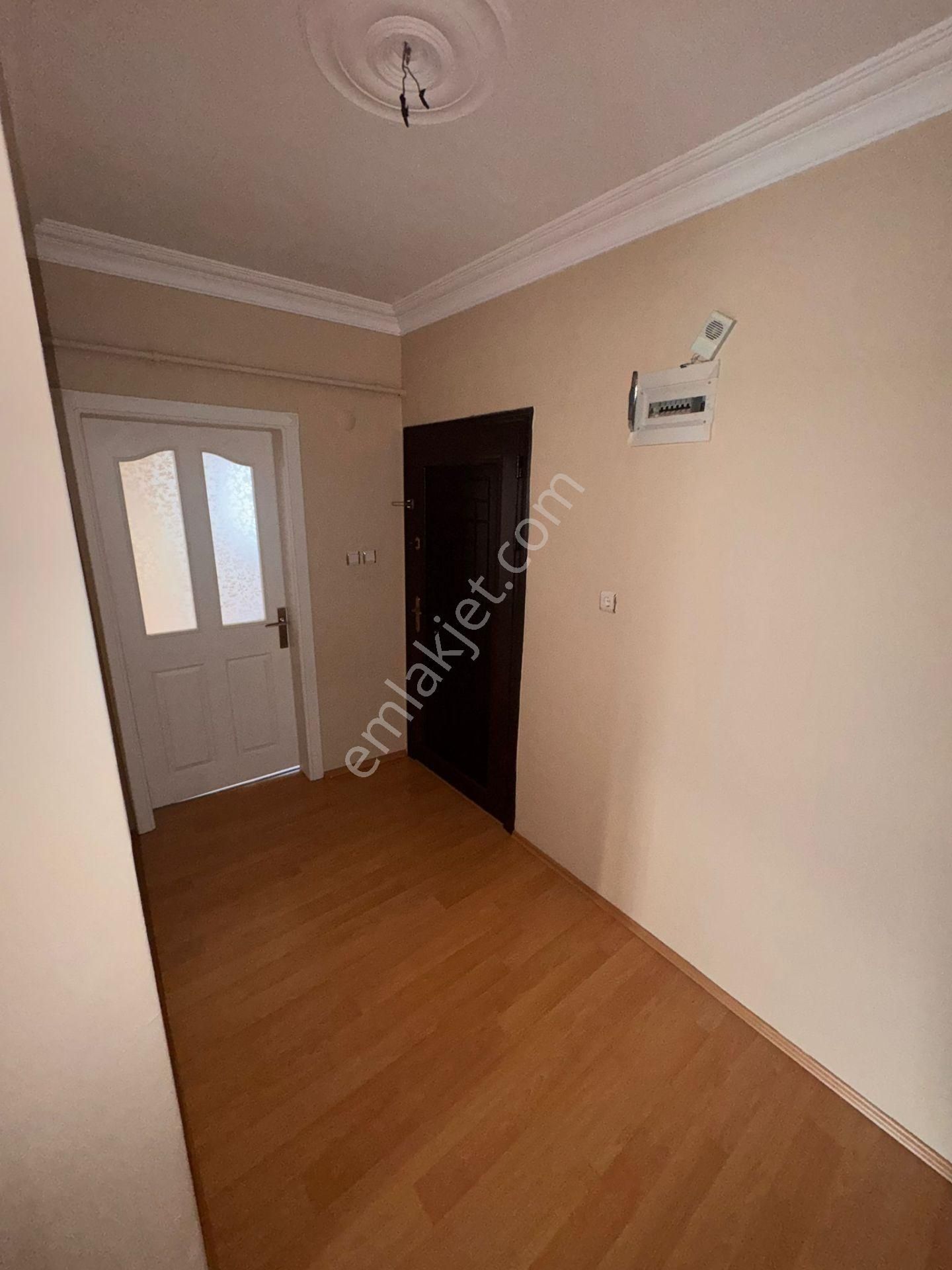 Millet Mahallesinde Kafeler Caddesine Yakın 2+1 Daire - Görsel 12