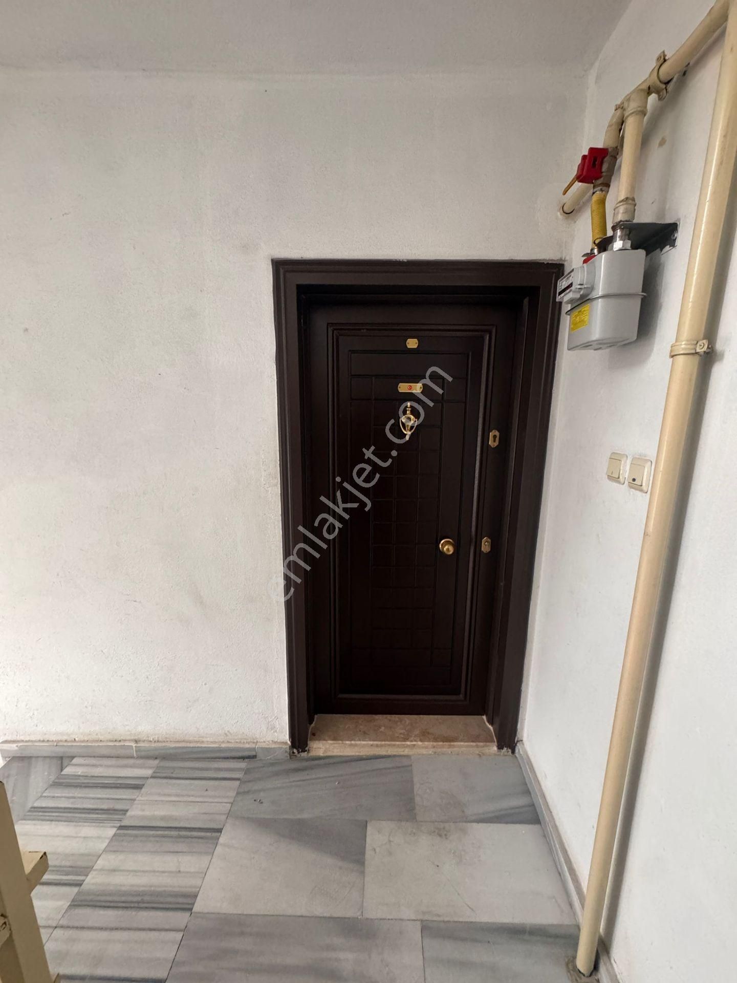 Millet Mahallesinde Kafeler Caddesine Yakın 2+1 Daire - Görsel 2