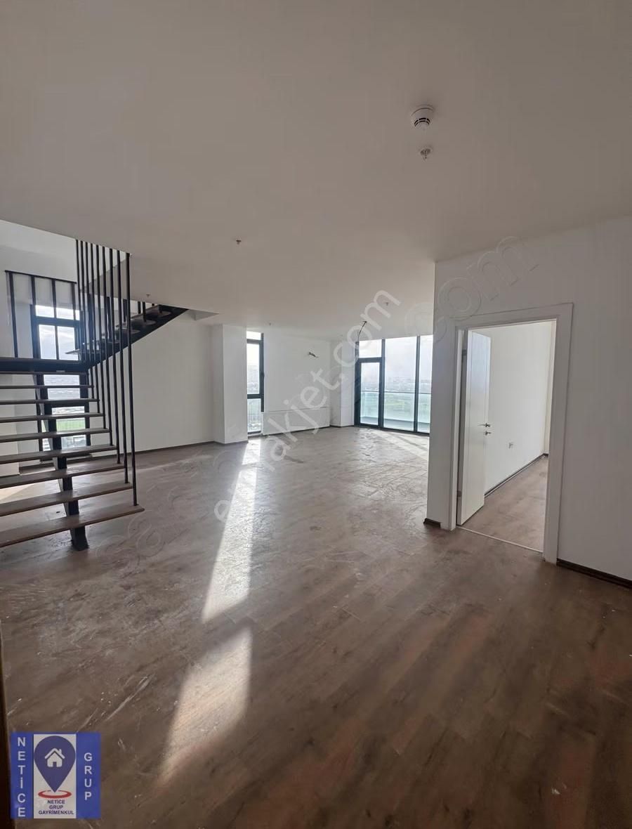 Biçen Plaza'da 145m² Teraslı 16. Kat Dubleks Ofis - Görsel 15