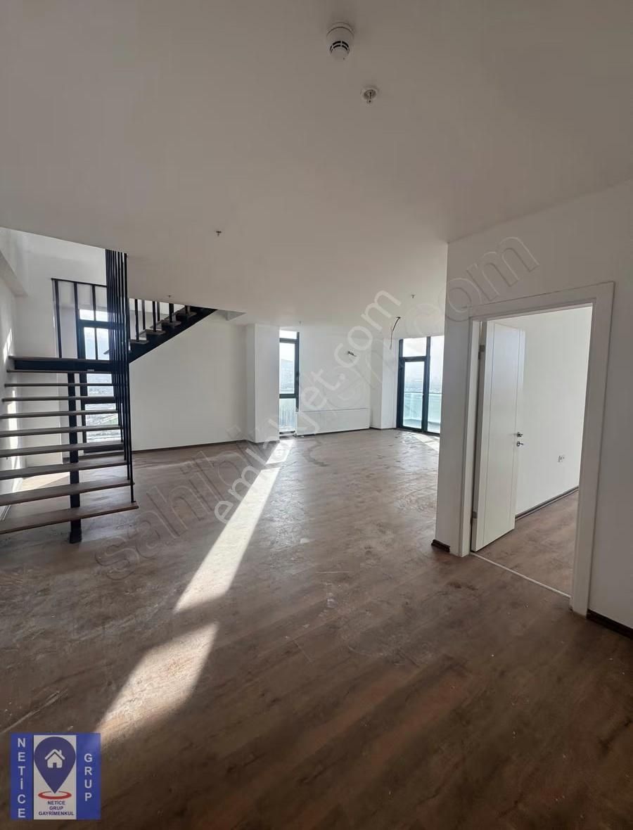 Biçen Plaza'da 145m² Teraslı 16. Kat Dubleks Ofis - Görsel 28