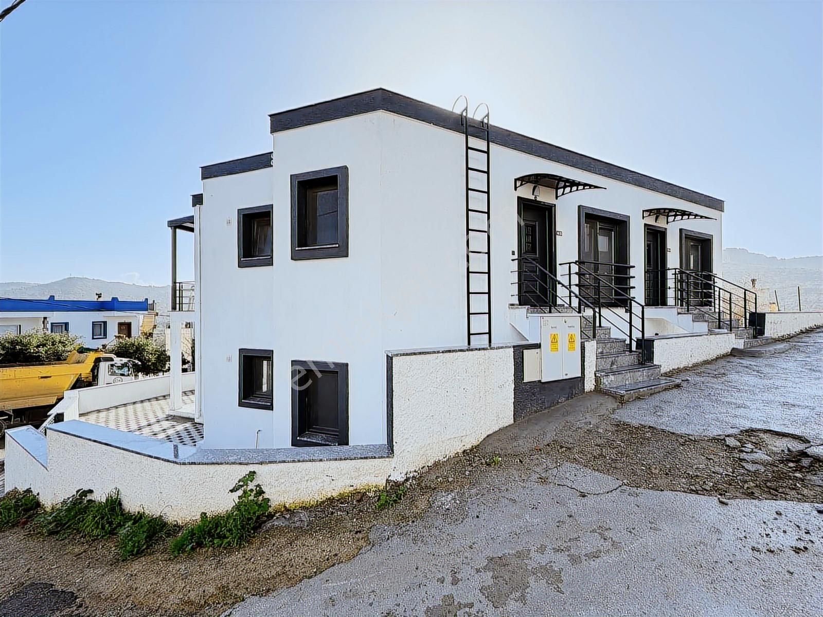 Turgutreıs Akçalan'da Satılık 2 + 1 Daireler