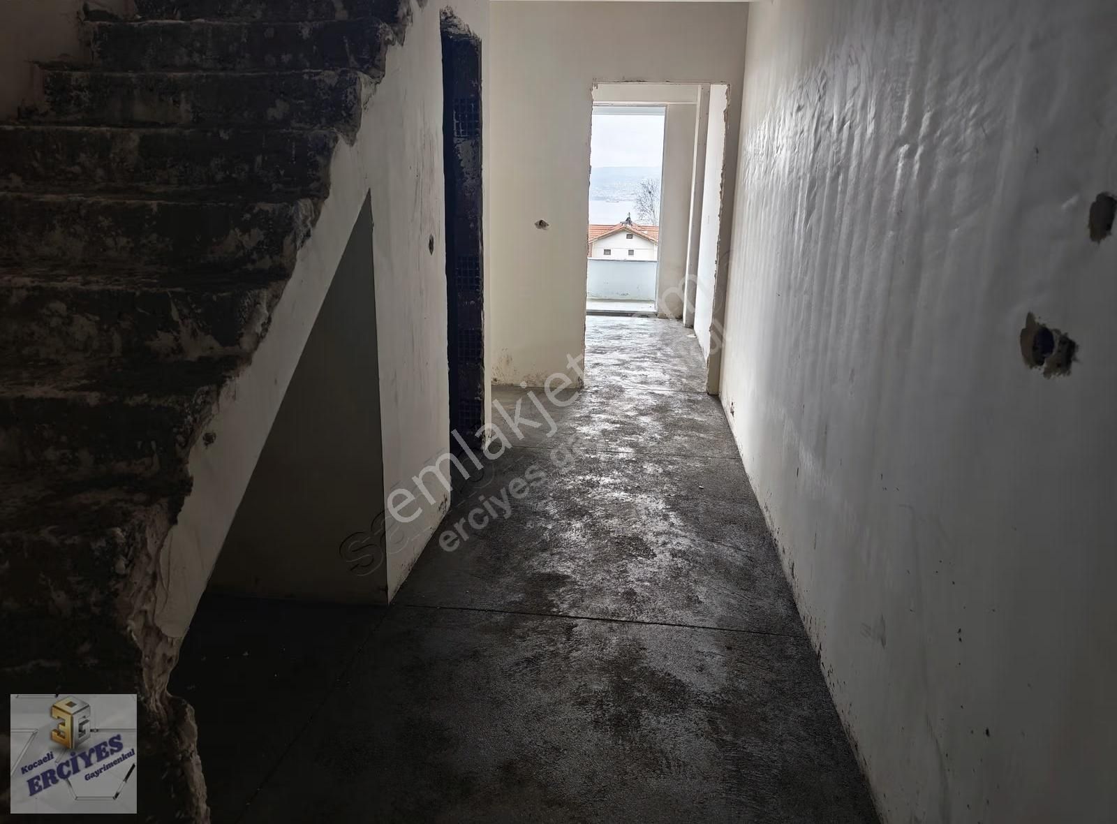 Başiskele Körfez Mah.panoramik Deniz Manzaralı Satılık 2+1 Daire - Görsel 11