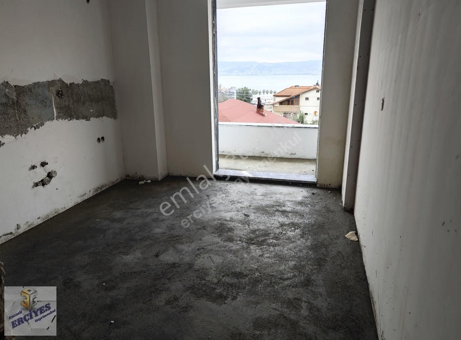 Başiskele Körfez Mah.panoramik Deniz Manzaralı Satılık 2+1 Daire - Görsel 7
