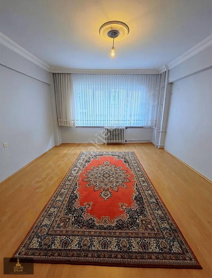 Oscar'dan - Eşyalı Balkan Caddesi Üzeri Balkonlu 3+1 - Görsel 24