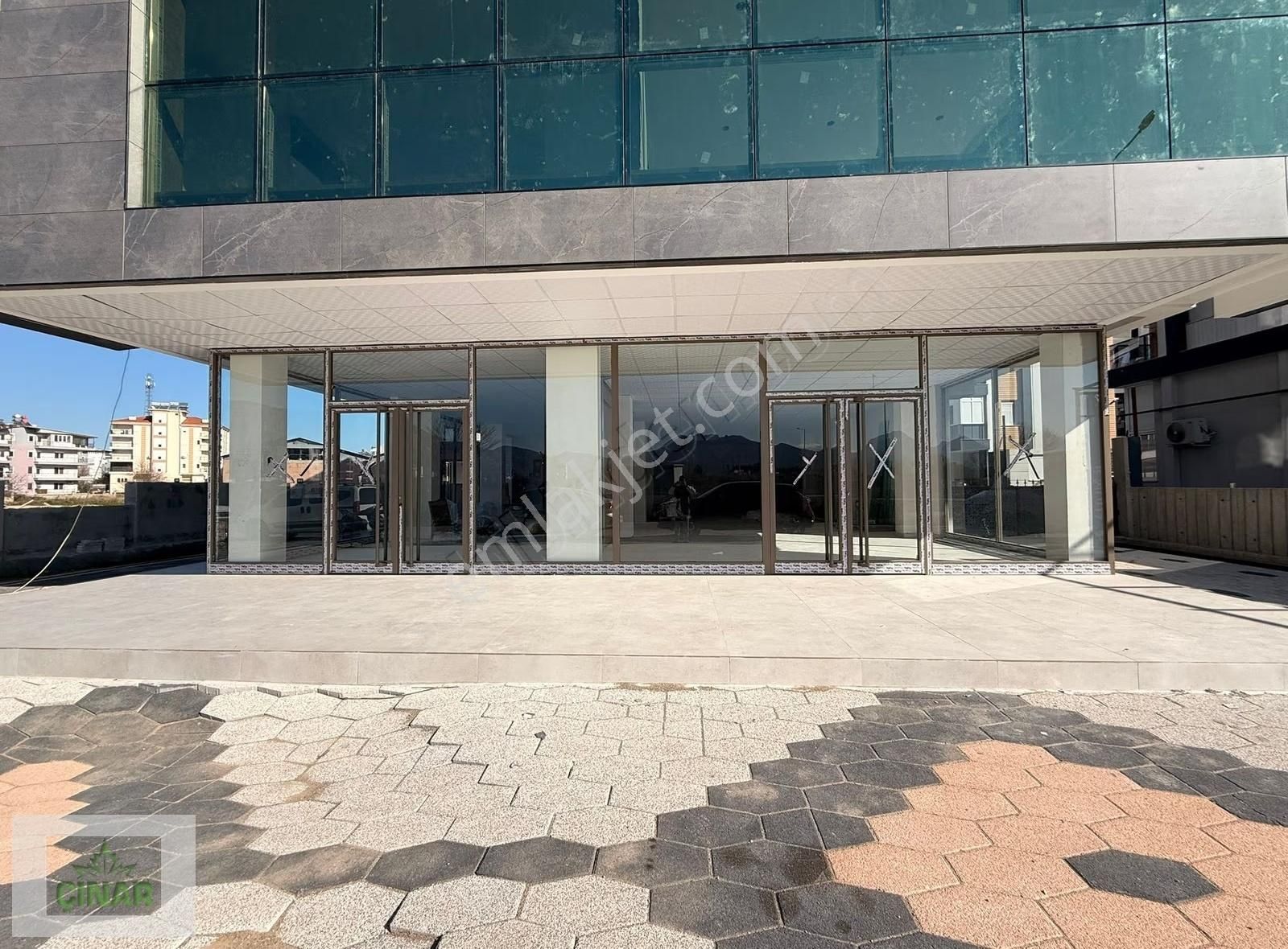 Döşemealtı Beledisinin Arkasında Kırkgöz Caddesinde Kiralık - Görsel 3