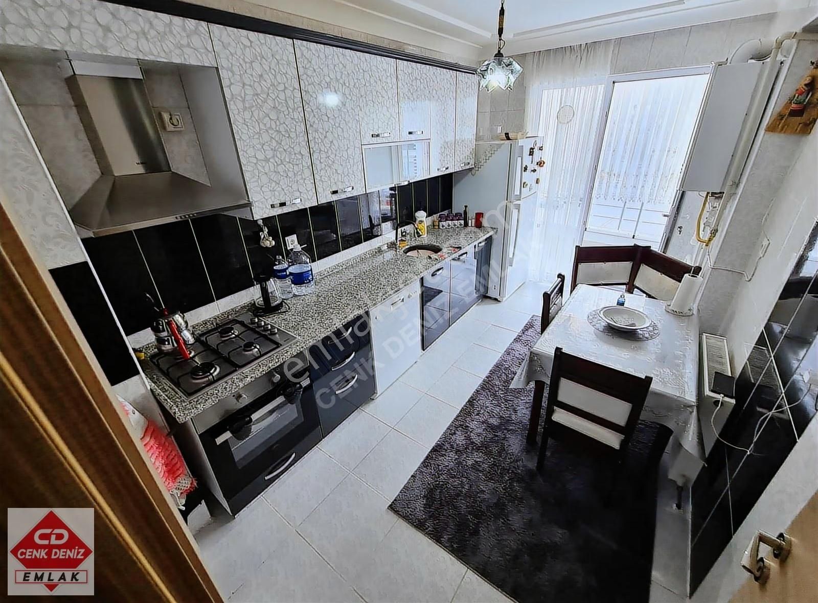 Şengülüm Göbekte Ön Cephe Kilerli Çift Balkonlu 3+1 Satılık - Görsel 22