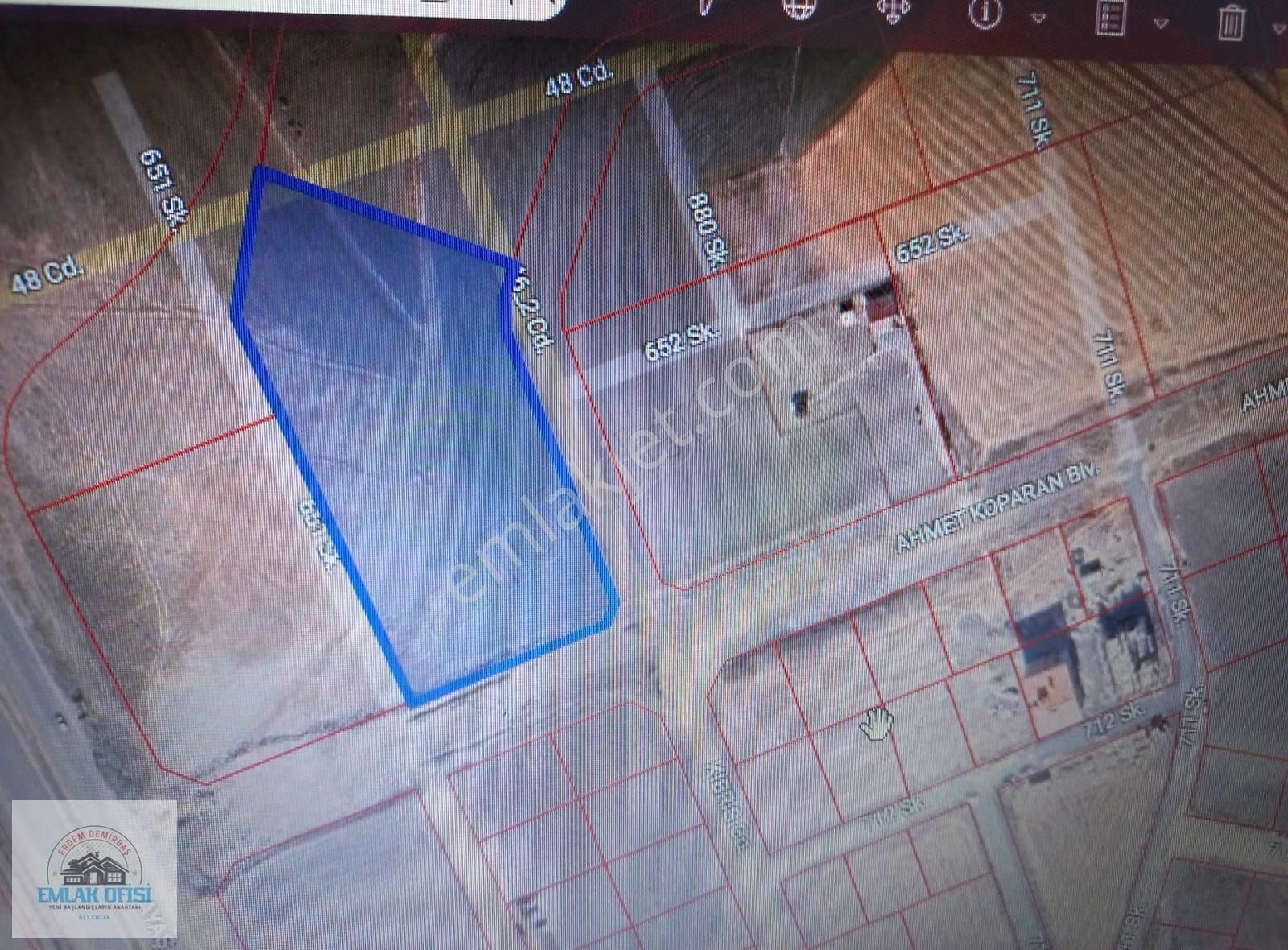 Yenikent Net Emlaktan 2,5 Daire + Ticari Alan Getirili Hisse