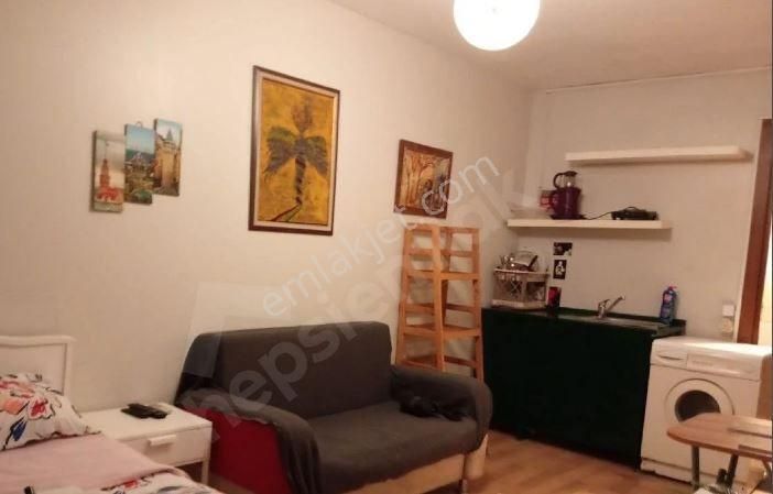 Beyoğlu İstiklal Cd Galatasaray Da Stüdyo Eşyalı Kiralık Daire