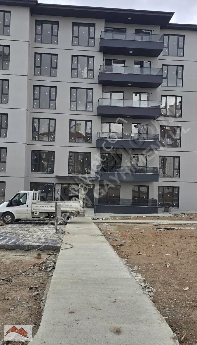 Ankara Gölbaşı Toki Konutların Içınde Satılık Daireler - Görsel 25