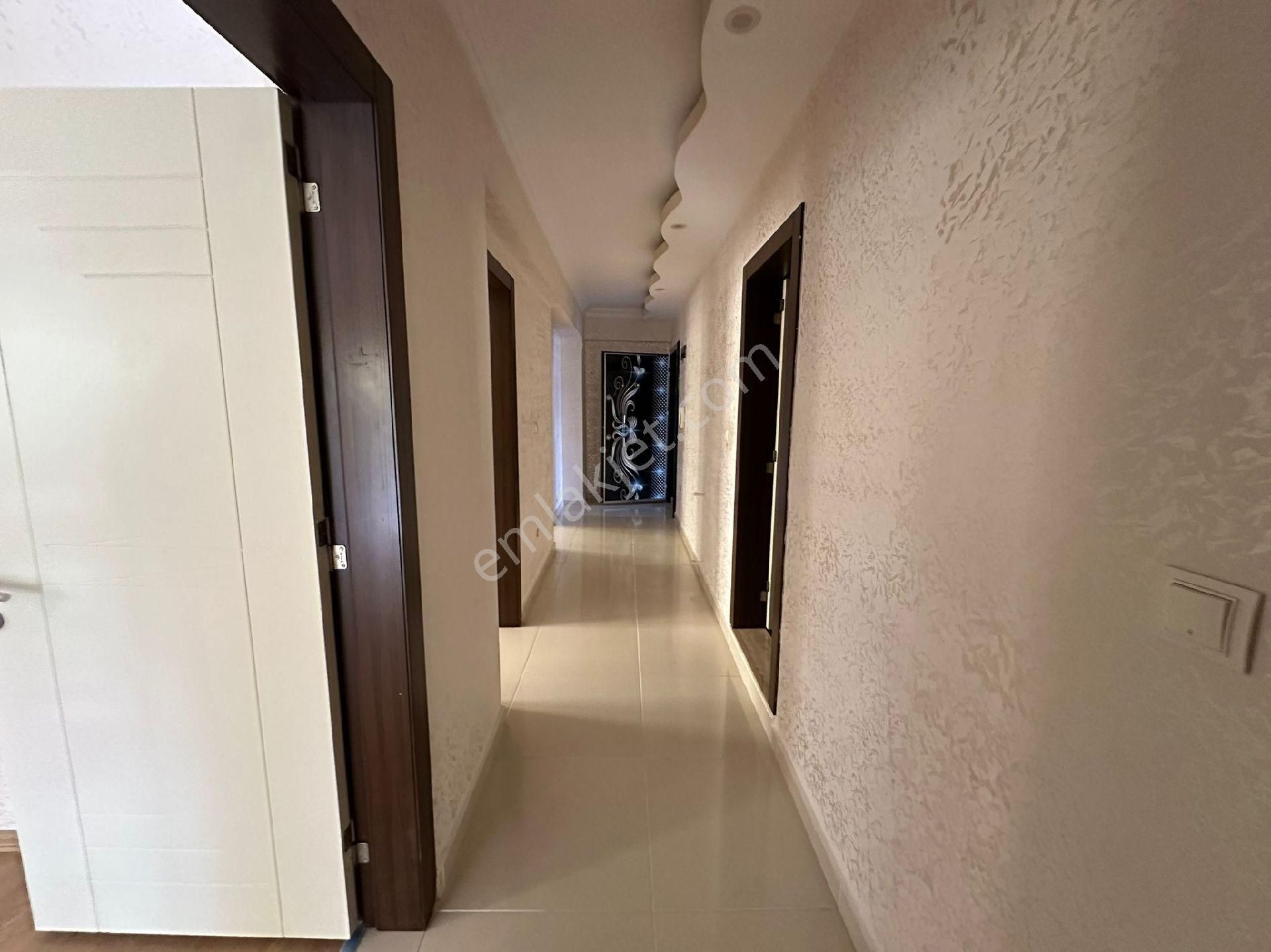 Efeler Mahallesi'nde Satılık Yüksek Giriş, Geniş 2+1 - Araç Takasına Uygun! Daire - Görsel 3