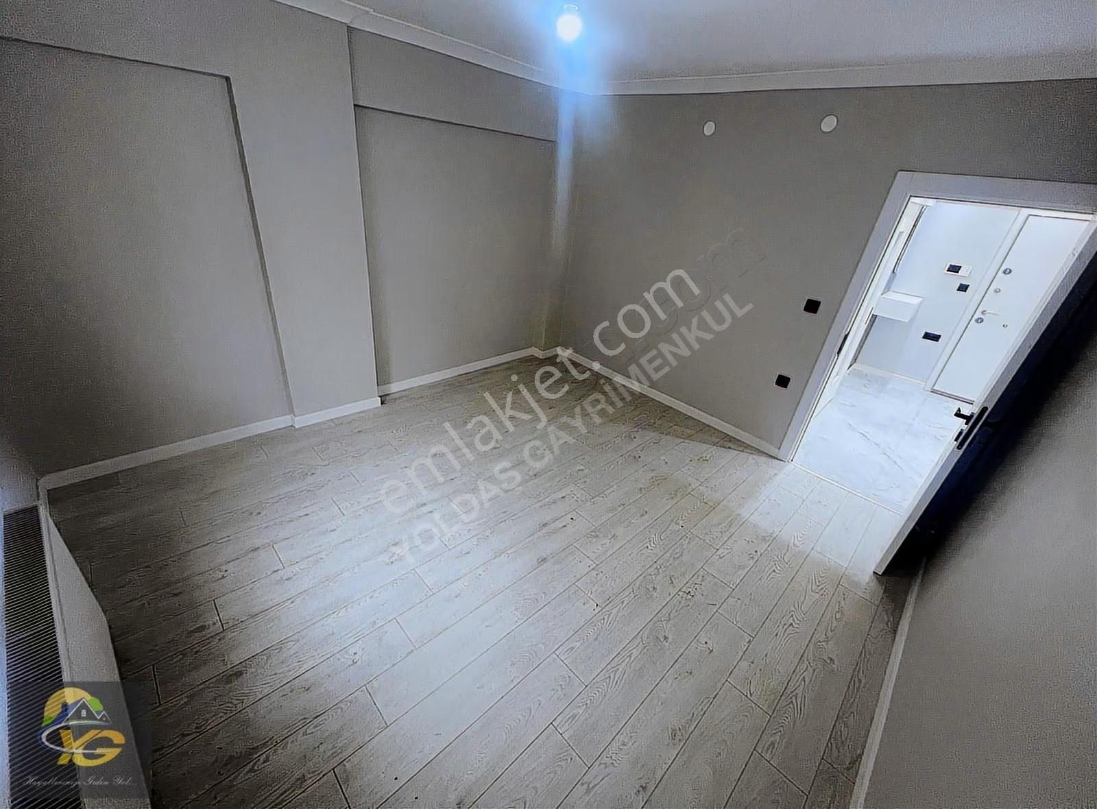 Sincan İstasyon Mah 1.arakat Ön Cephe Salon Bagımsız 135m2 Daire - Görsel 28
