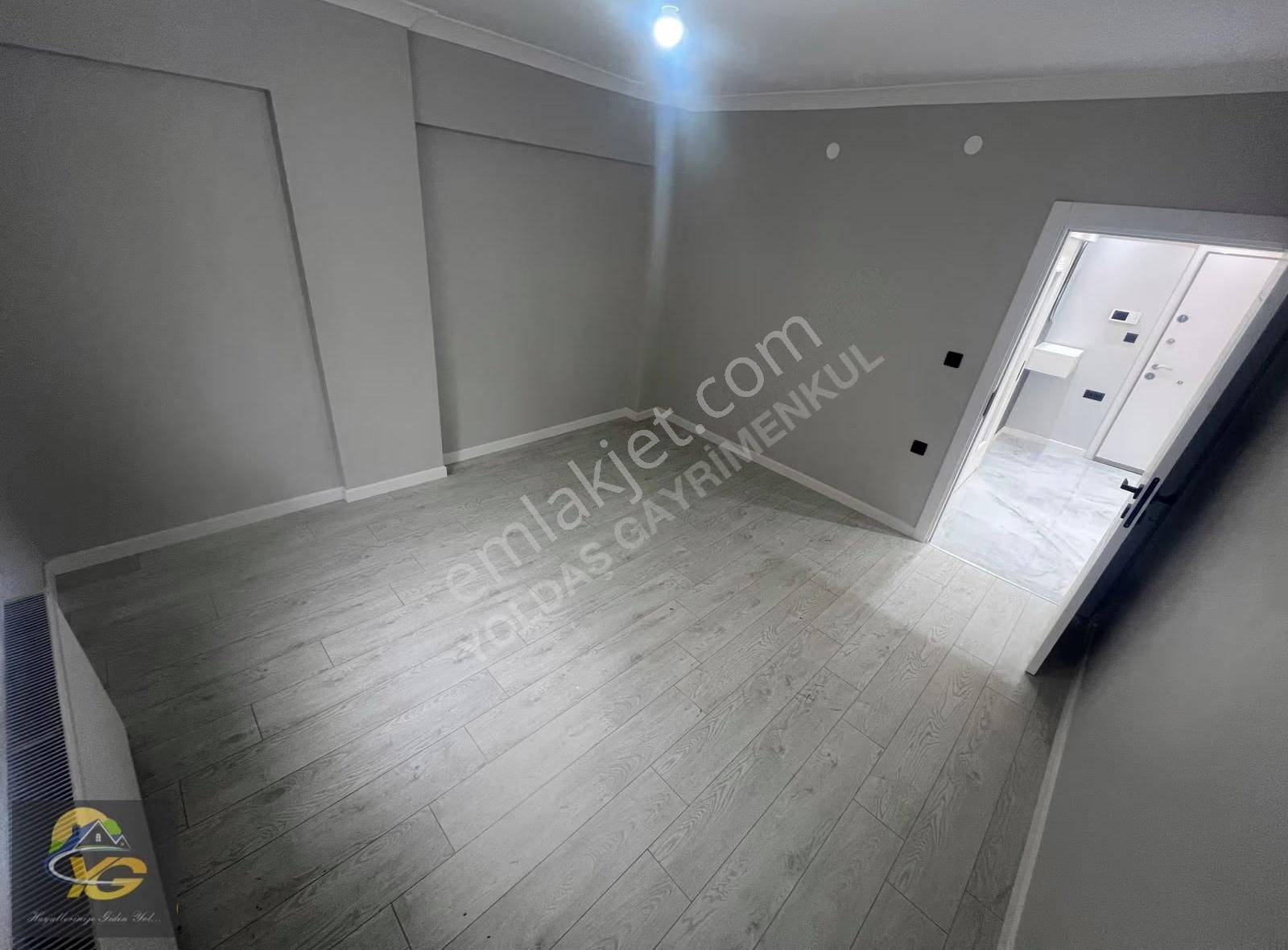 Sincan İstasyon Mah 1.arakat Ön Cephe Salon Bagımsız 135m2 Daire - Görsel 11