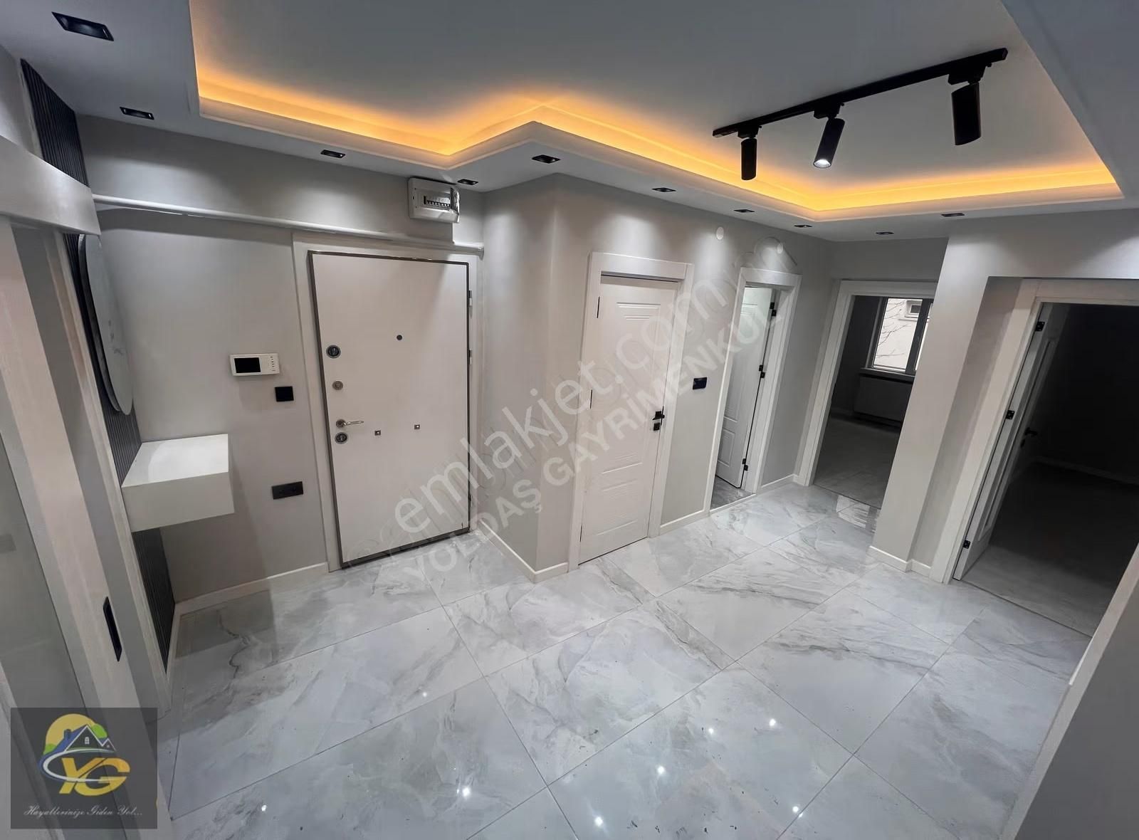 Sincan İstasyon Mah 1.arakat Ön Cephe Salon Bagımsız 135m2 Daire - Görsel 20