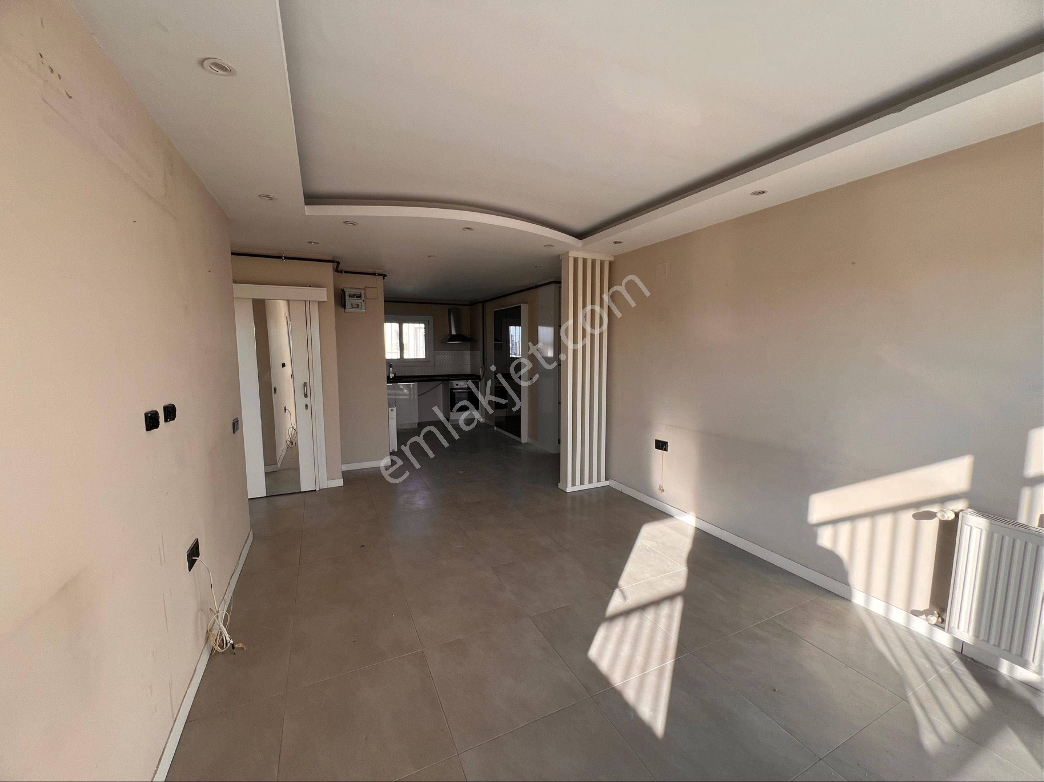 Aydınlarda Site İçi 2+1 Açık Mutfak Çift Banyo Dogalgazlı Kiralık Daire