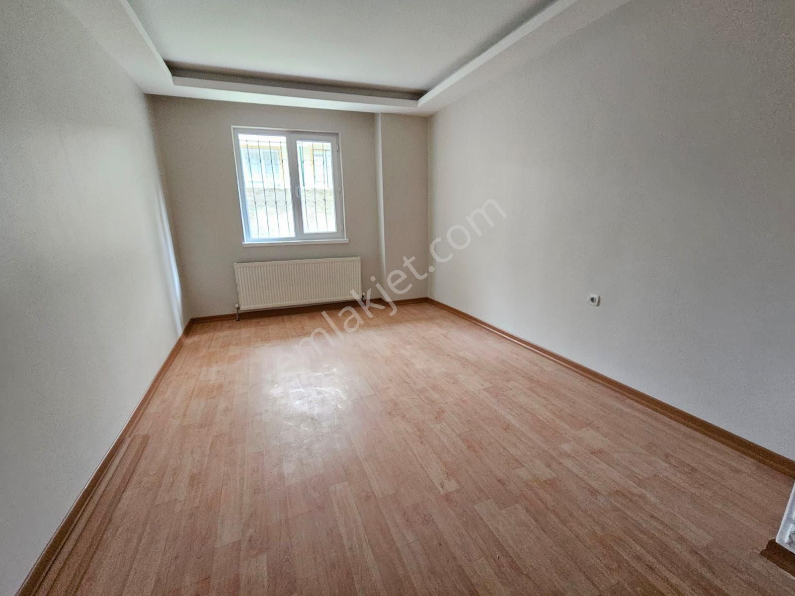 Karapürçek'te Satılık 3+1 Bahçe Katı Muradiye Lisesi Yakını - Görsel 4