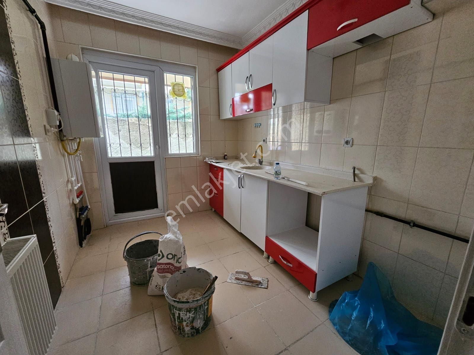 Karapürçek'te Satılık 3+1 Bahçe Katı Muradiye Lisesi Yakını - Görsel 5