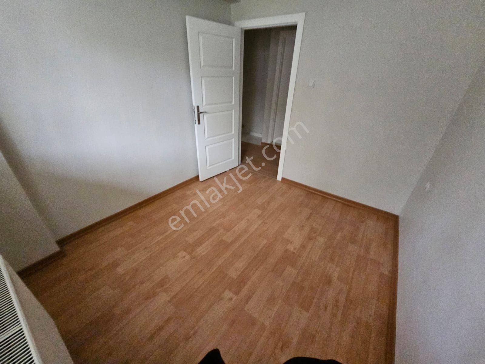 Karapürçek'te Satılık 3+1 Bahçe Katı Muradiye Lisesi Yakını - Görsel 13