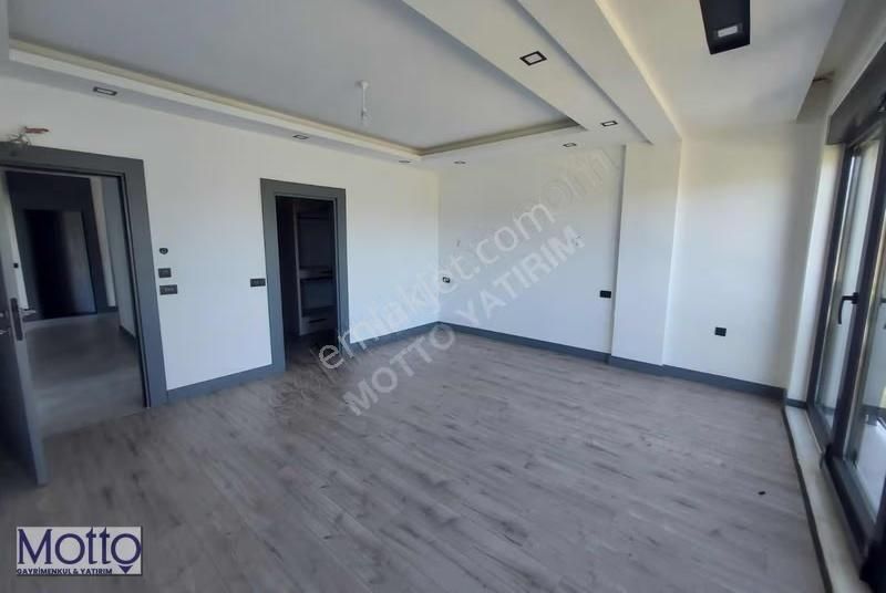 Düzlerçamında Muhteşem Konumda Lüks Villa - Görsel 4