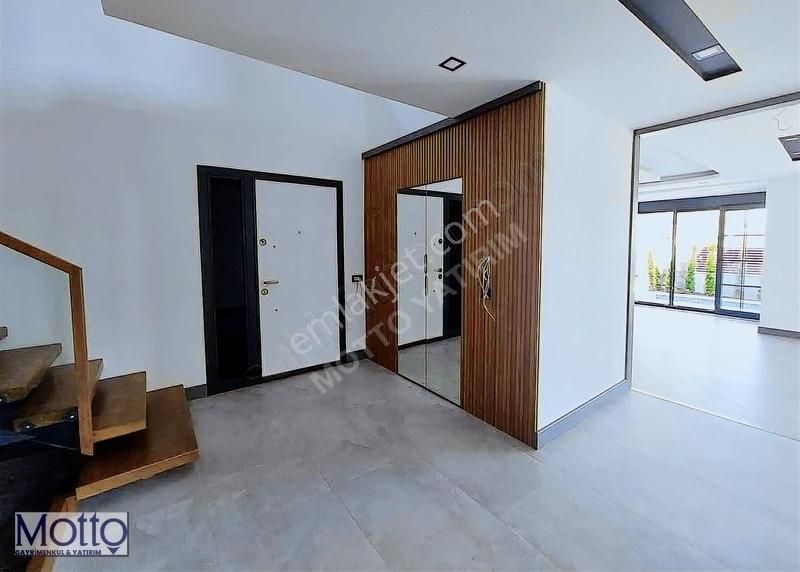 Düzlerçamında Muhteşem Konumda Lüks Villa - Görsel 17